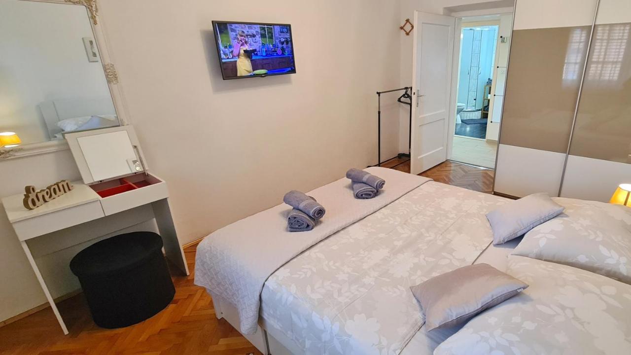 Apartment Sara Poljud 스플리트 외부 사진
