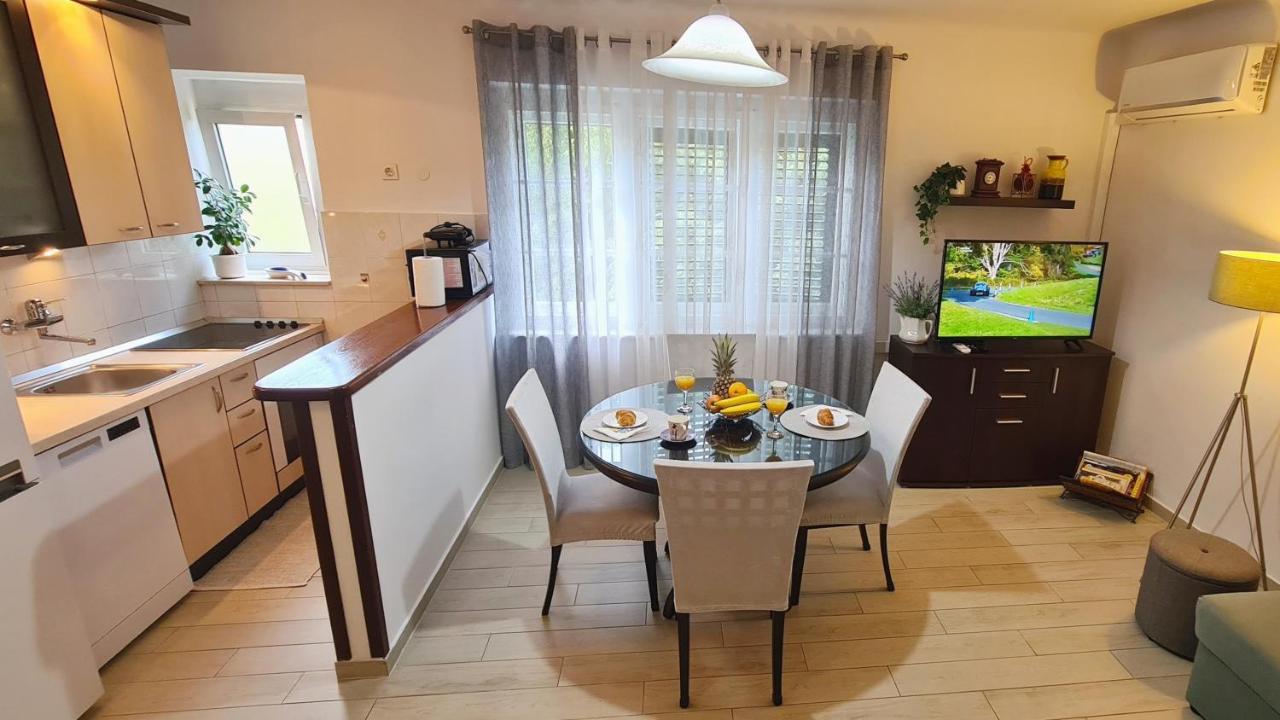 Apartment Sara Poljud 스플리트 외부 사진